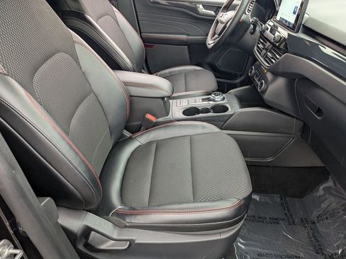Used 2025 Ford Escape ST-Line image 28
