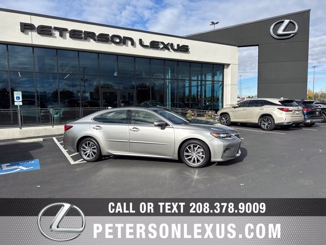 Used 2016 Lexus ES 300h w/ Luxury Package w/Wood Trim FWD image 1