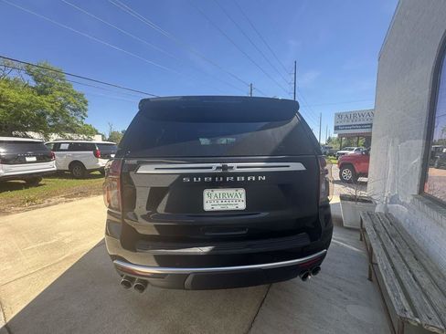 Used 2023 Chevrolet Suburban High Country AWD/4WD image 6