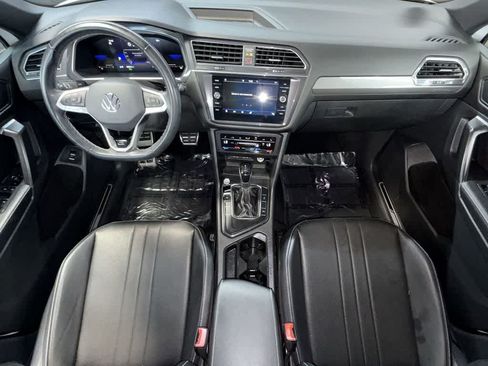 Certified 2023 Volkswagen Tiguan SE R-Line FWD image 24