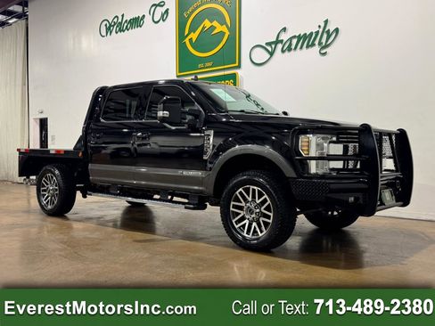Used 2019 Ford F250 Lariat w/ Lariat Value Package image 1