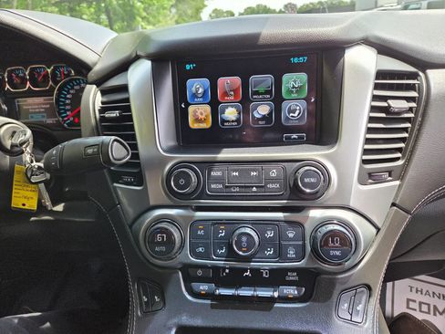Used 2019 Chevrolet Suburban LT AWD/4WD image 14