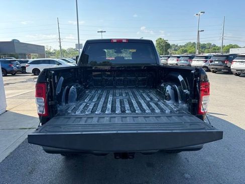Used 2024 RAM 2500 Big Horn AWD/4WD image 33