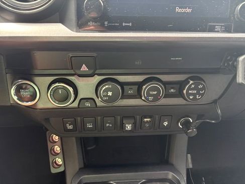 Used 2019 Toyota Tacoma TRD Sport AWD/4WD image 24