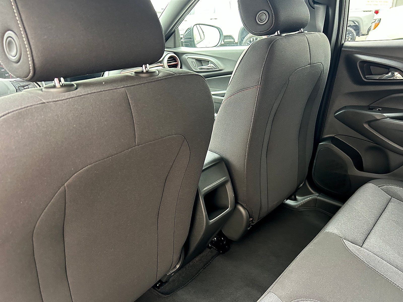 New 2026 Chevrolet Trax RS w/ Sunroof Package FWD image 19