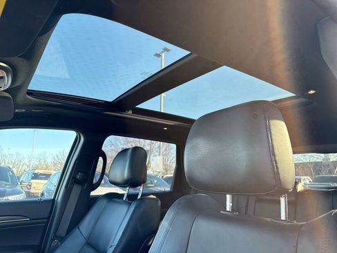 Used 2019 Jeep Grand Cherokee Limited w/ Luxury Group II image 20