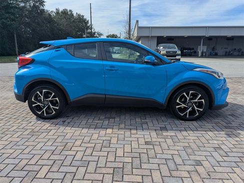 Certified 2019 Toyota C-HR XLE image 12