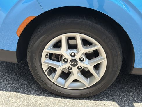 Used 2023 Kia Soul S FWD image 29