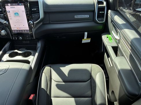 New 2026 RAM 1500 Laramie w/ Laramie Preferred Package AWD/4WD image 16