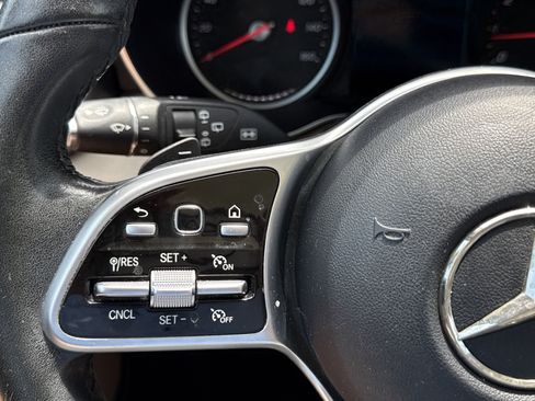 Used 2020 Mercedes-Benz GLC 300 w/ Parking Assistance Package image 15