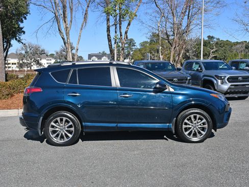 Used 2017 Toyota RAV4 Limited image 5