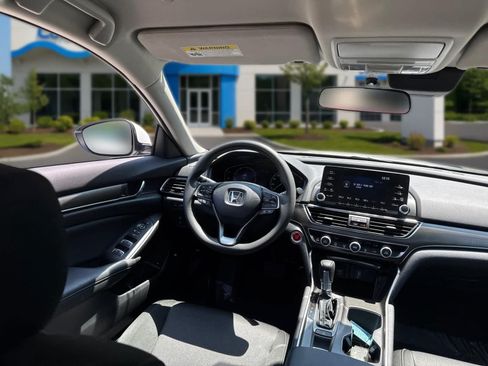 Used 2020 Honda Accord LX image 30