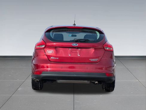 Used 2016 Ford Focus Titanium image 5