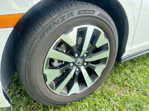 Used 2025 Honda Odyssey EX-L image 17