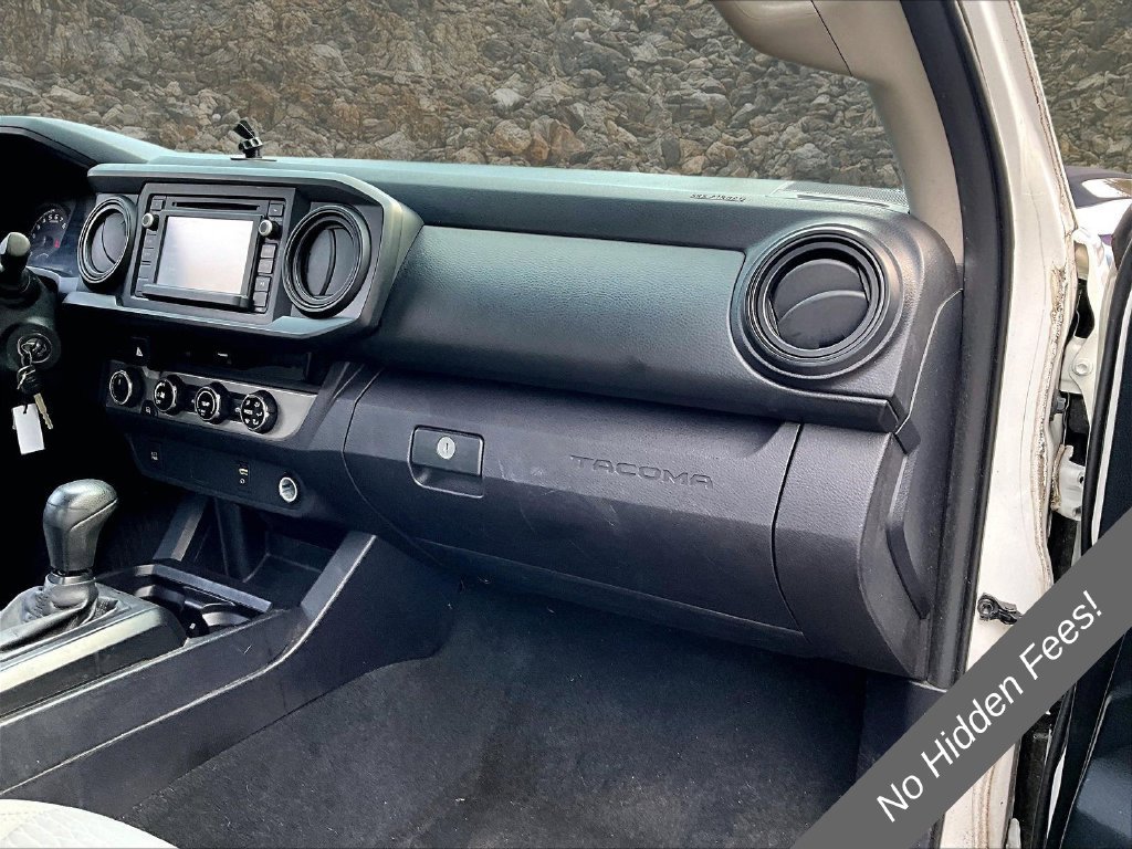 Used 2017 Toyota Tacoma SR AWD/4WD image 8