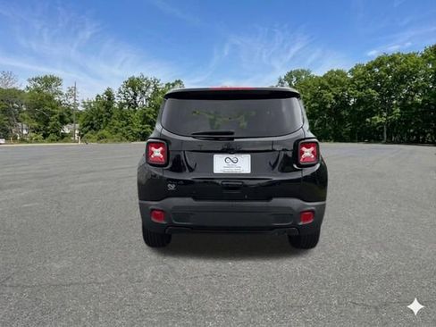 Used 2022 Jeep Renegade Altitude w/ Sun/Sound Group AWD/4WD image 7