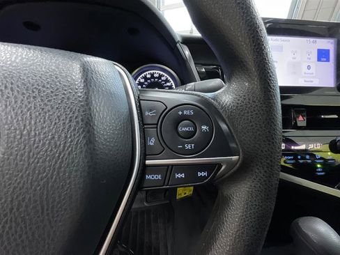 Used 2022 Toyota Camry LE FWD image 19