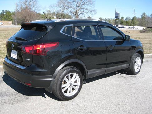 Used 2019 Nissan Rogue Sport SV w/ Technology Package image 7