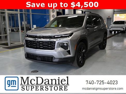 New 2026 Chevrolet Traverse LT w/ Driver Confidence Package image 1