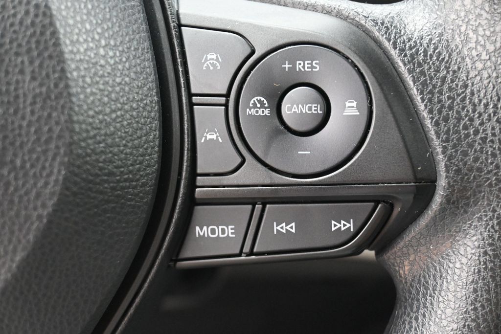 Used 2024 Toyota Corolla LE w/ LE Convenience Package FWD image 16