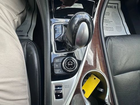 Used 2015 INFINITI Q50 Premium w/ Deluxe Touring Package image 17