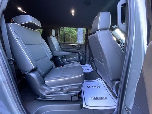 New 2025 Chevrolet Suburban Premier image 26