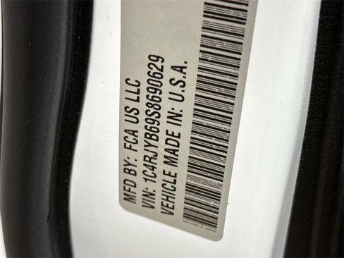 Used 2025 Jeep Grand Cherokee Limited 4xe image 29