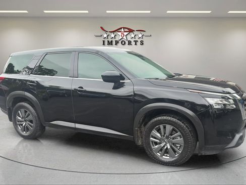 Used 2023 Nissan Pathfinder S w/ Cargo Package FWD image 6