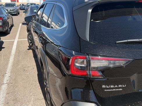 Used 2023 Subaru Outback Limited image 7