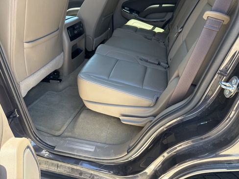 Used 2017 Chevrolet Tahoe LT RWD image 9