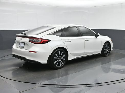 Used 2024 Honda Civic EX-L image 7