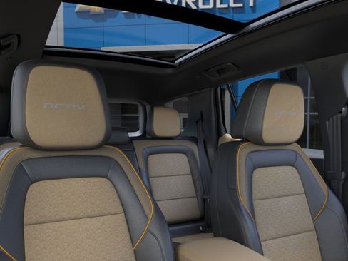 New 2026 Chevrolet Equinox ACTIV w/ Convenience Package III image 24