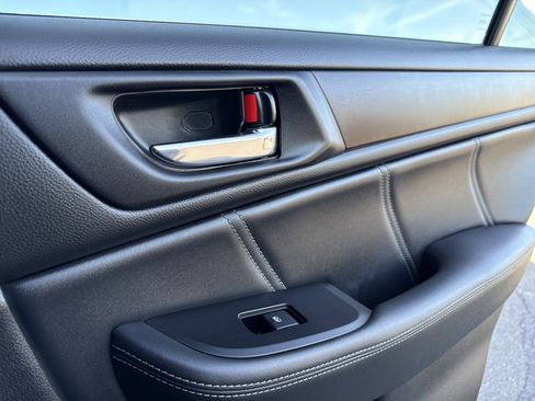 Used 2018 Subaru Outback 3.6R Limited image 45