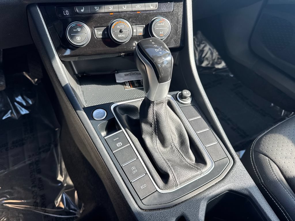 Used 2024 Volkswagen Jetta SE FWD image 39