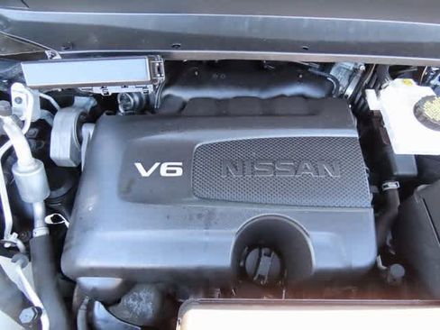 Used 2019 Nissan Pathfinder SV image 11