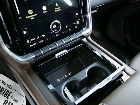 Used 2025 GMC Yukon Denali Ultimate image 27