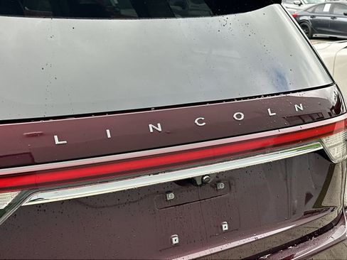 Used 2021 Lincoln Aviator Reserve w/ Class IV Trailer Tow Package RWD image 15
