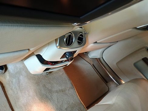 Used 2011 Rolls-Royce Ghost RWD image 31