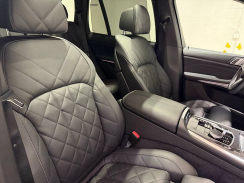 Used 2024 BMW X5 xDrive40i AWD/4WD image 58