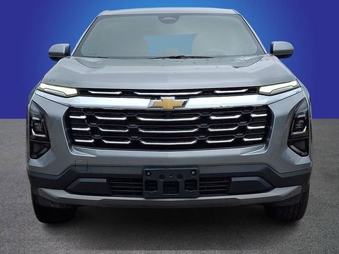 Used 2025 Chevrolet Equinox LT FWD image 2