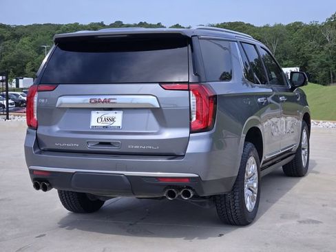 Used 2021 GMC Yukon Denali w/ Advanced Technology Package RWD image 8