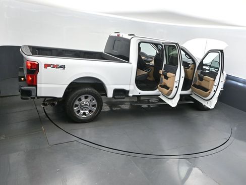 Used 2025 Ford F250 Lariat w/ Lariat Ultimate Package image 49