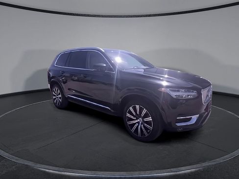 Used 2023 Volvo XC90 B6 Plus AWD/4WD image 2