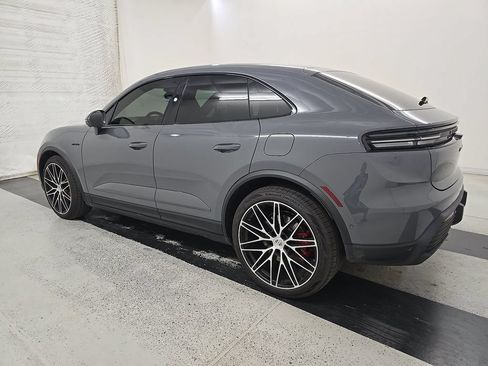 Used 2025 Porsche Macan 4S Electric AWD/4WD image 4