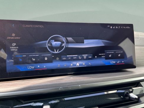 Used 2026 BMW X7 xDrive40i image 14