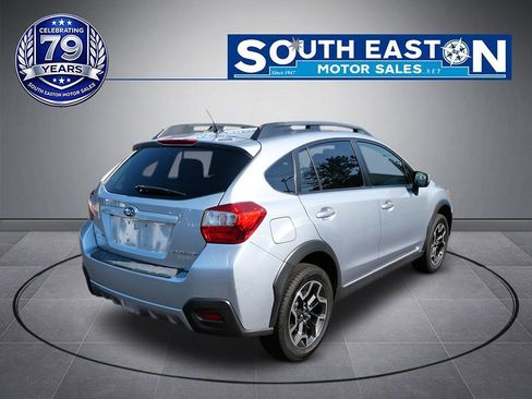 Used 2017 Subaru Crosstrek 2.0i Premium w/ Moonroof Package AWD/4WD image 6