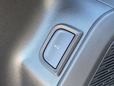 New 2026 GMC Terrain AT4 w/ Technology Package II AWD/4WD image 45
