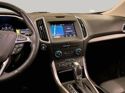 Used 2017 Ford Edge SEL w/ Equipment Group 201A FWD image 6
