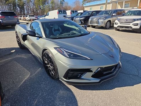 Used 2022 Chevrolet Corvette Stingray Premium Cpe w/ Z51 Performance Package image 2