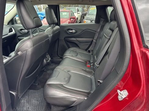 Used 2015 Jeep Cherokee Trailhawk w/ Comfort/Convenience Group image 18